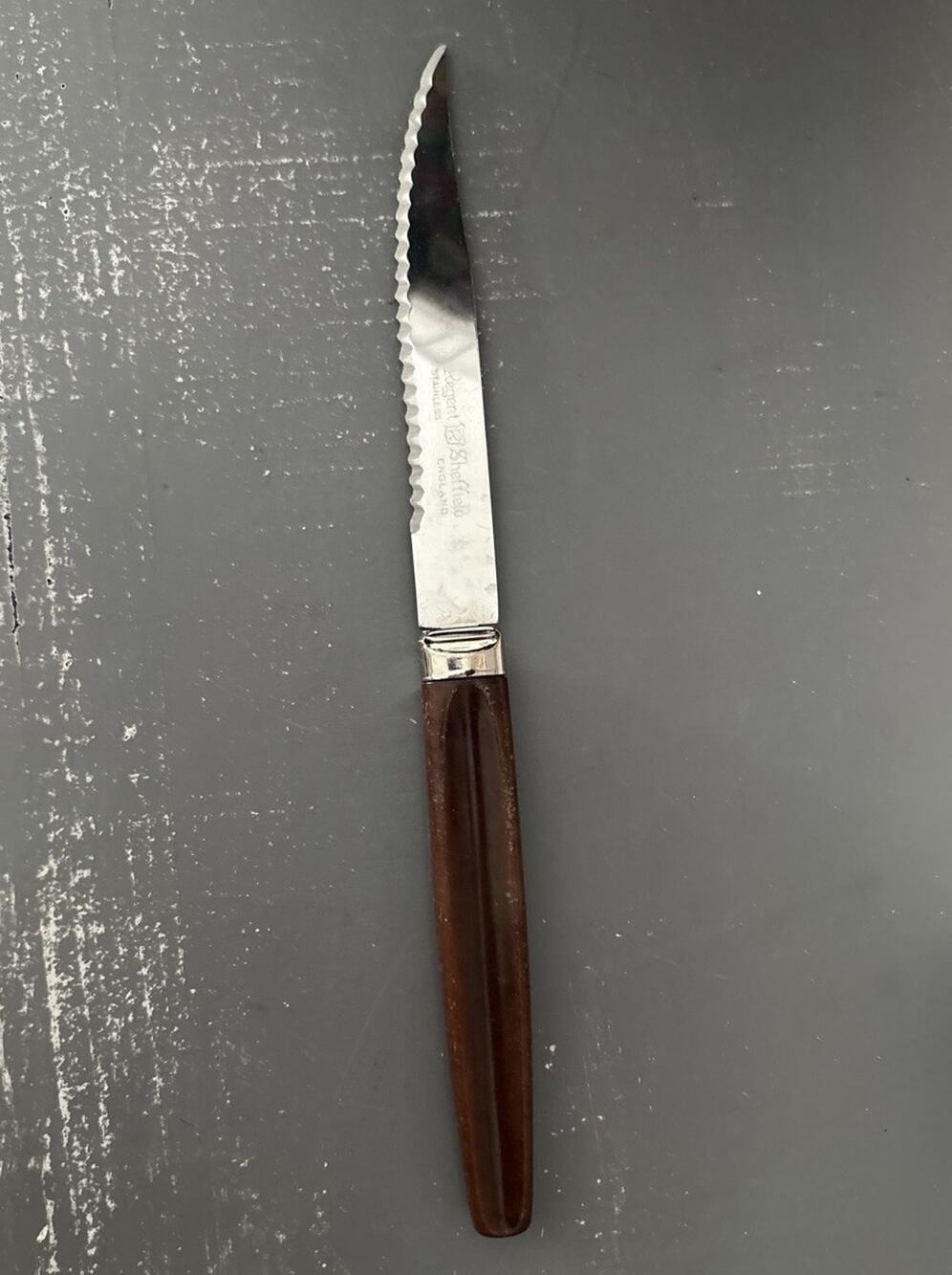 Vintage Regent Sheffield Serrated Tomato Pr Steak Knife Bakelite Handle England